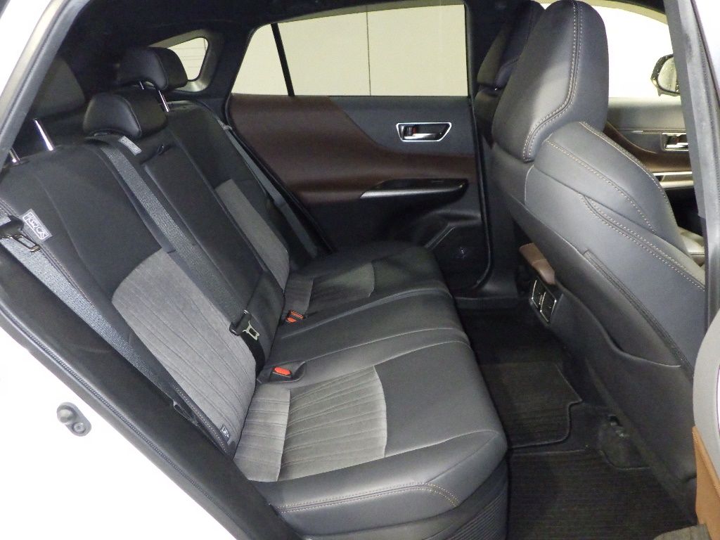 2022 Toyota Harrier Hybrid G auction photo 7