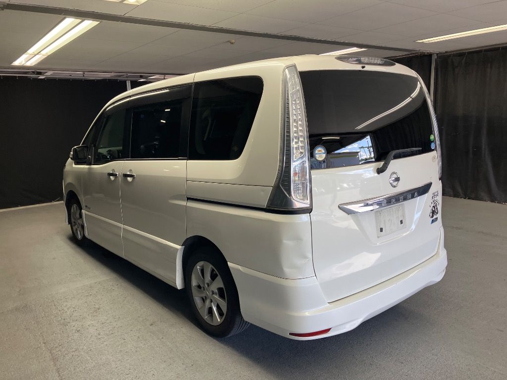 2013 Nissan Serena HWS S-HYBRID Vセレクション auction photo 2