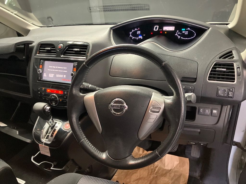 2013 Nissan Serena HWS S-HYBRID Vセレクション auction photo 3