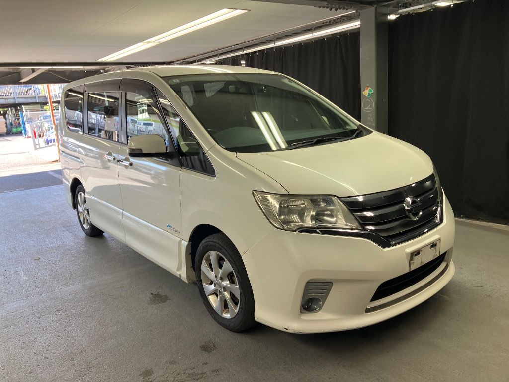 2013 Nissan Serena HWS S-HYBRID V Japan auction vehicle