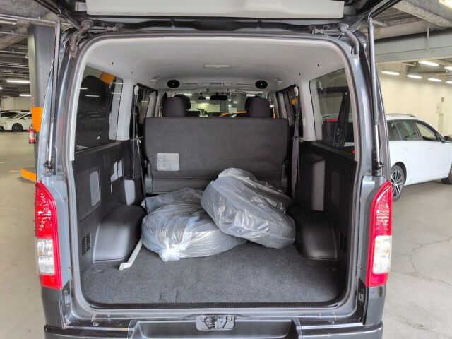 2014 Toyota Hiace Long Super GL 4WD auction photo 3