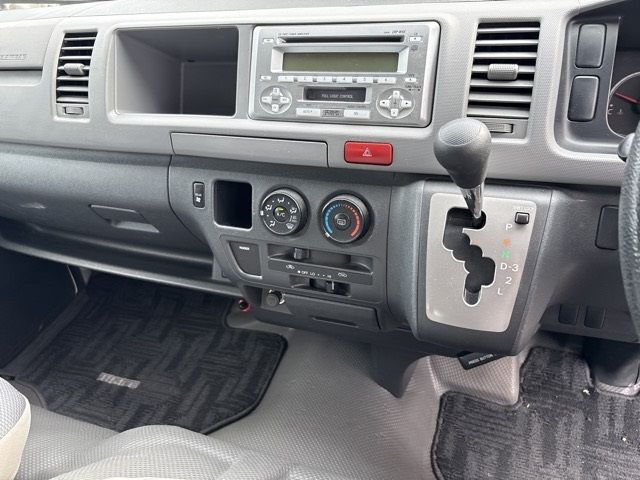 2009 Toyota Hiace ワゴン auction photo 5