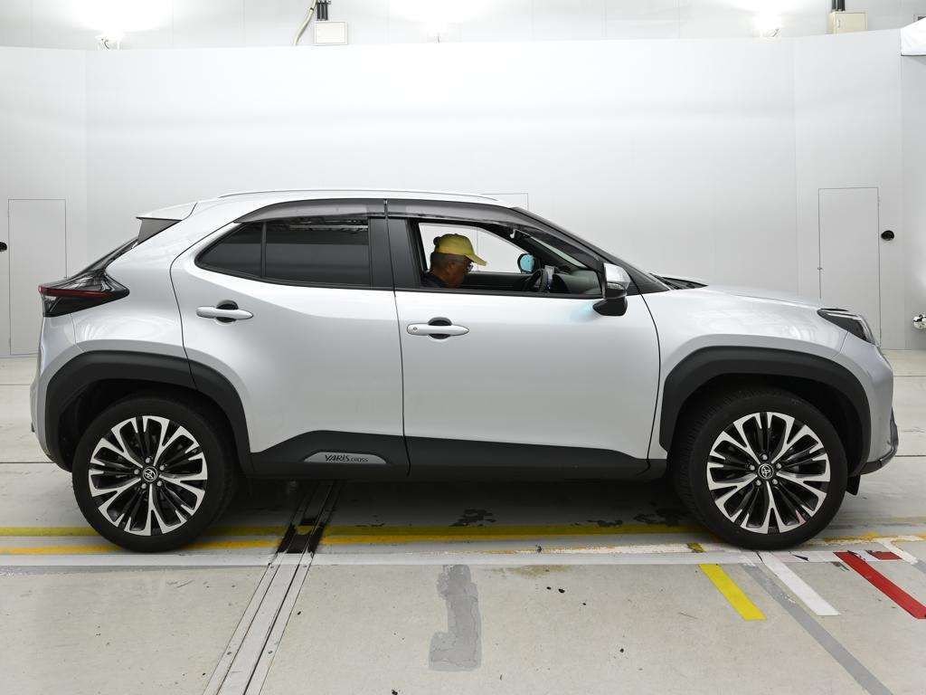 2023 Toyota Yaris Cross Z アドベンチャー 4WD auction photo 3