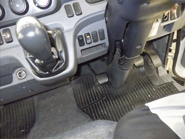 2015 Mitsubishi Fuso Canter Van auction photo 8