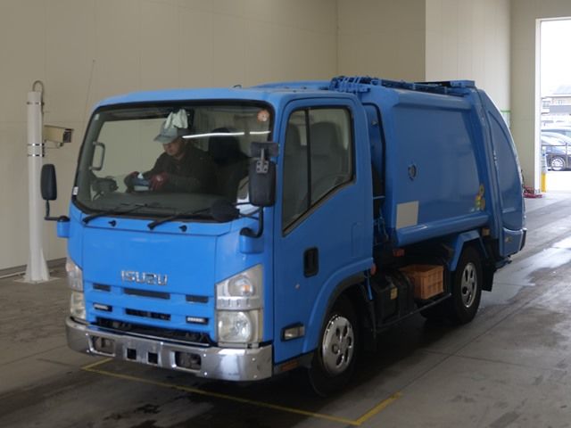 2009 Isuzu Elf Jinkai Japan auction vehicle