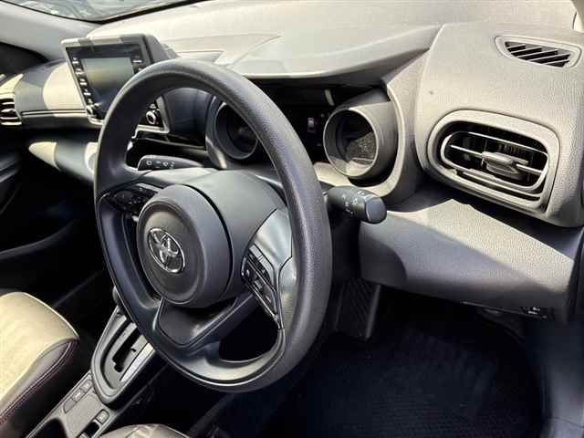 2023 Toyota Yaris Cross X auction photo 3
