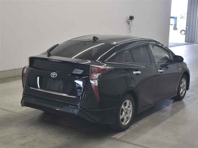 2016 Toyota Prius S auction photo 5