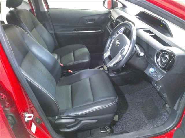2015 Toyota Aqua G Black Soft Leather Select auction photo 4