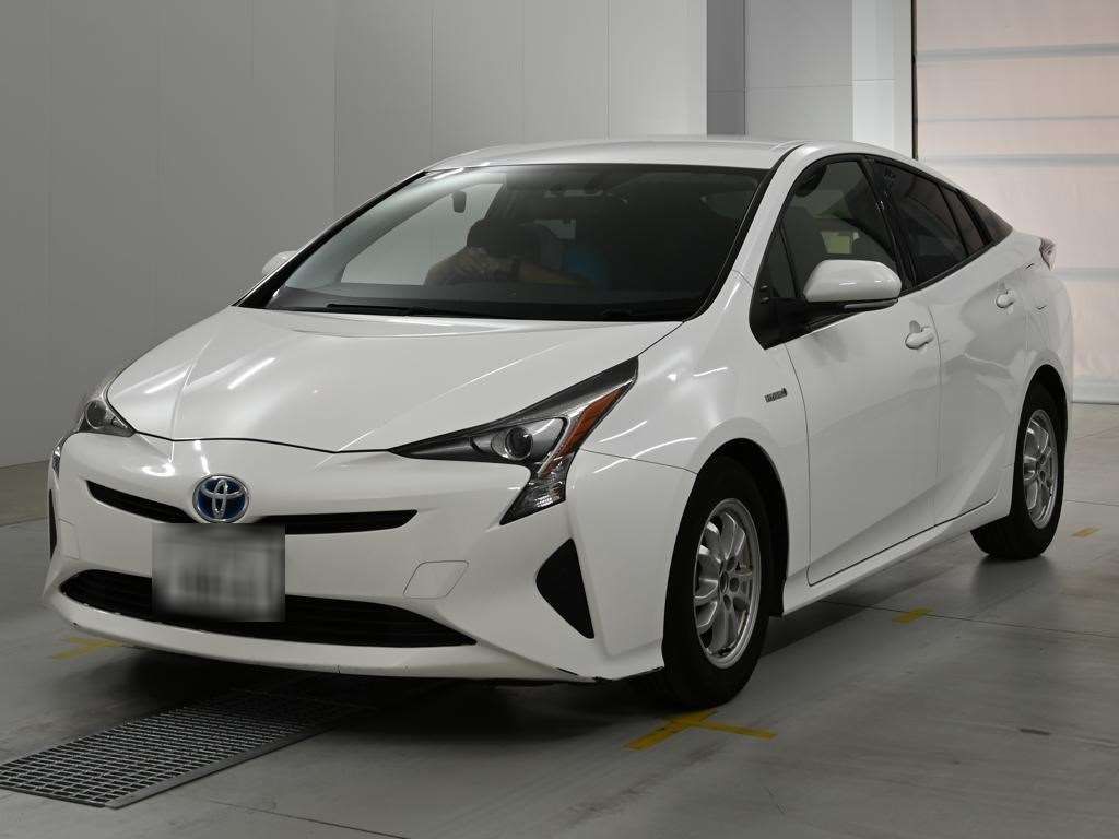 Japan Auction Vehicles 14 2016 Toyota Prius S auction photo