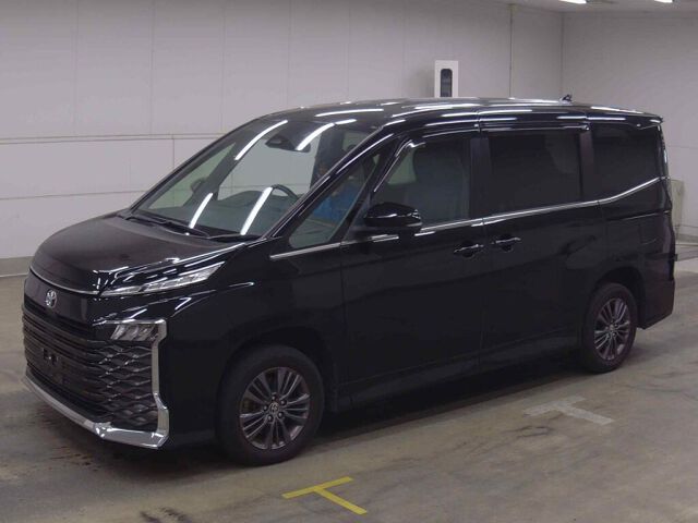 2022 Toyota Voxy S-Z 4WD auction photo 4