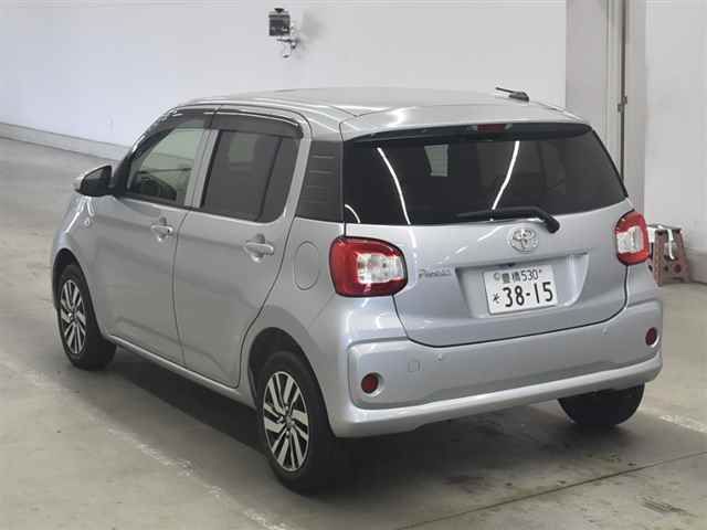 2016 Toyota Passo X Gパッケージ auction photo 2