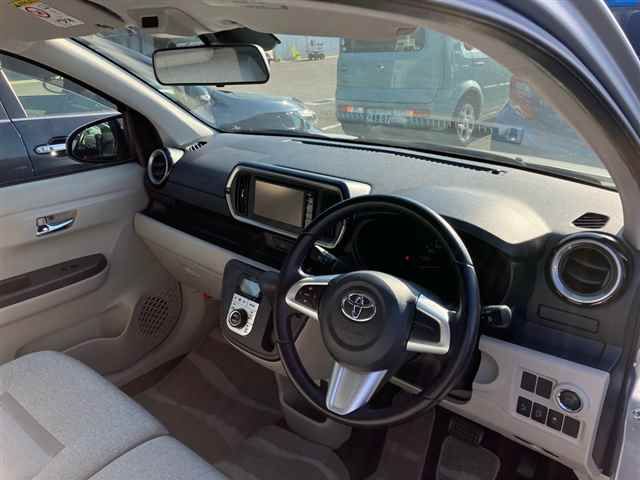2016 Toyota Passo X Gパッケージ auction photo 3