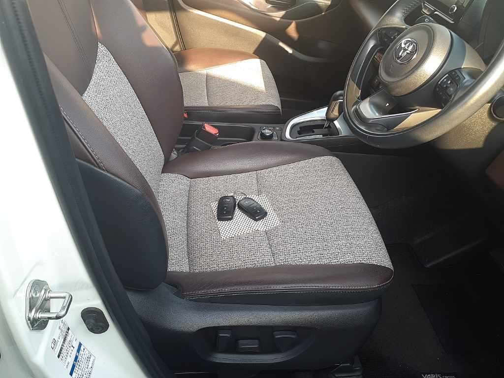 2021 Toyota Yaris Cross Z 4WD auction photo 10