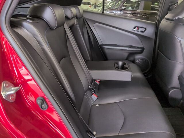 2017 Toyota Prius Aツーリングセレクション auction photo 6