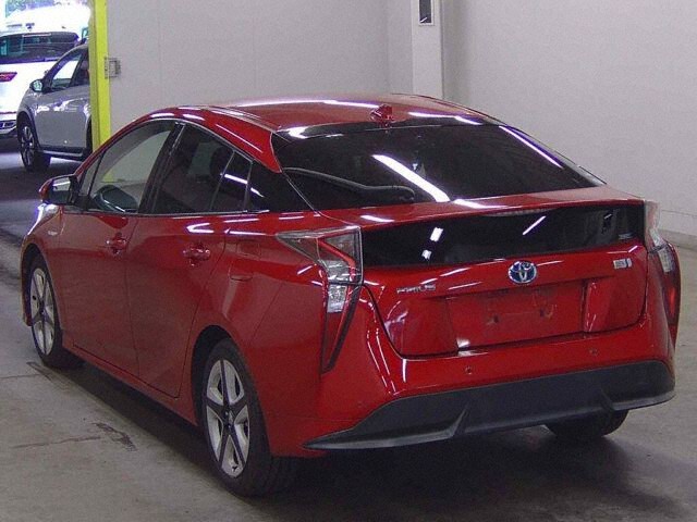 2017 Toyota Prius Aツーリングセレクション auction photo 2
