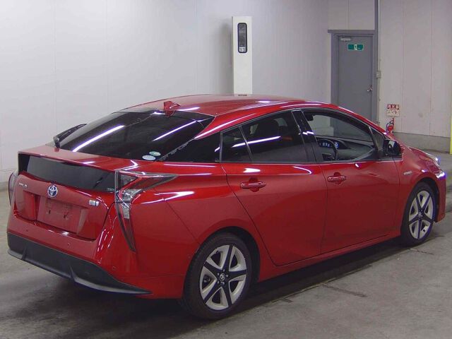 2017 Toyota Prius Aツーリングセレクション auction photo 5