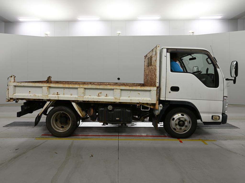 2010 Isuzu Elf auction photo 3