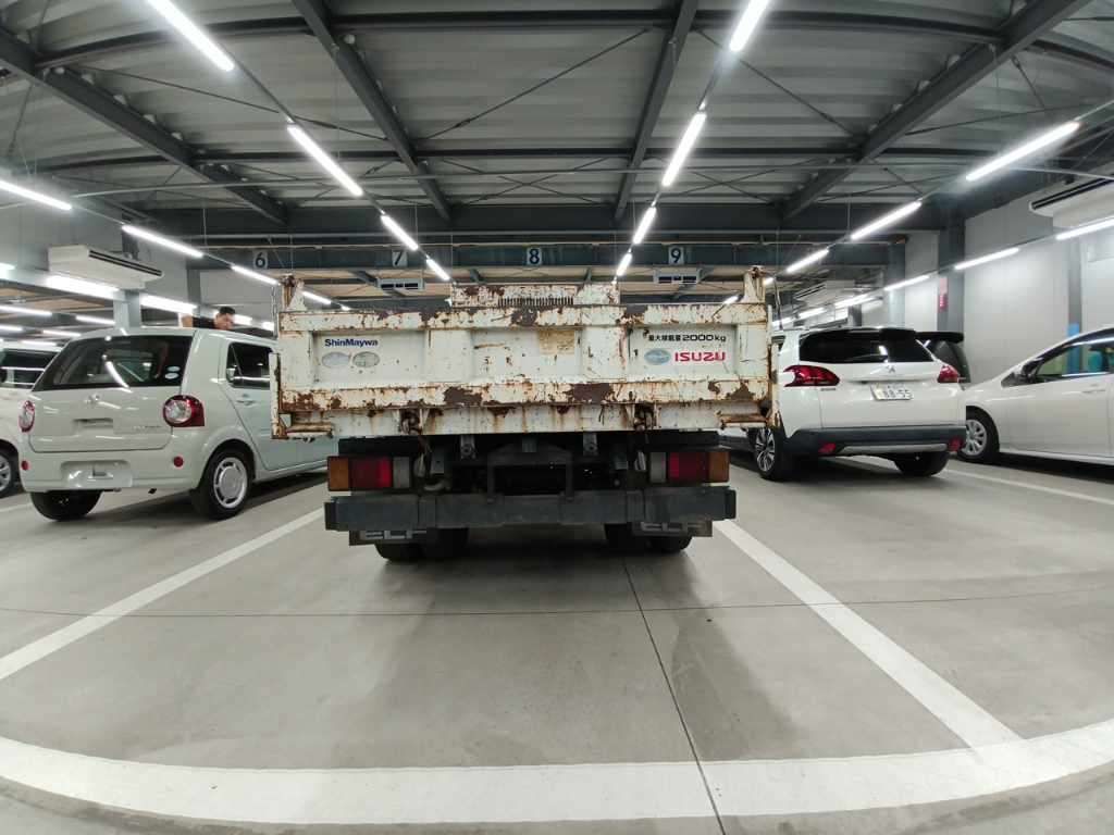 2010 Isuzu Elf auction photo 11