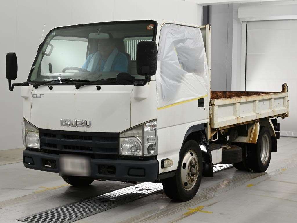 Japan Auction Vehicles 14 2010 Isuzu Elf auction photo