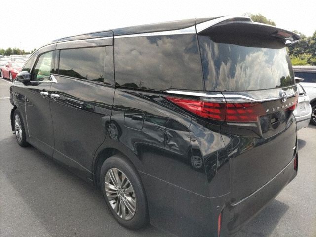 2024 Toyota Alphard Z auction photo 2