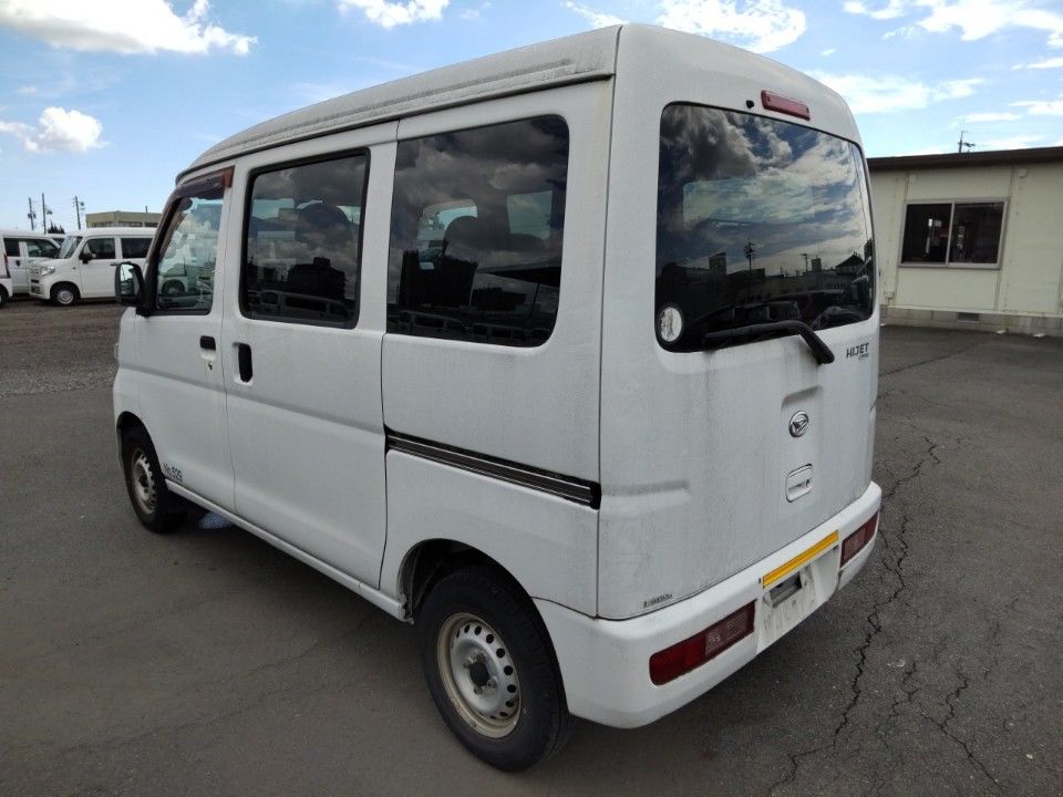 2014 Daihatsu ハイゼット カーゴ auction photo 6