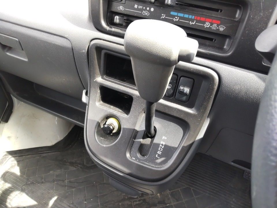 2014 Daihatsu ハイゼット カーゴ auction photo 12