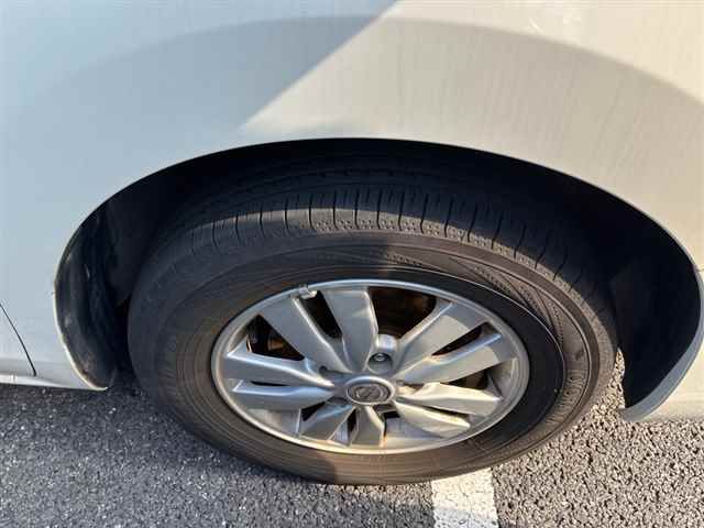 2012 Nissan Serena 20G S HV auction photo 8