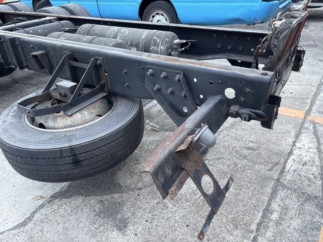 2016 Nissan Diesel クオン chassis auction photo 12