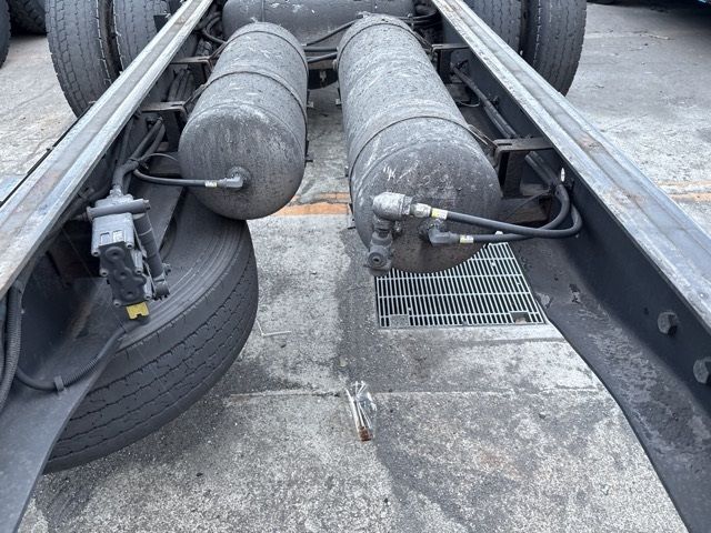 2016 Nissan Diesel クオン chassis auction photo 13