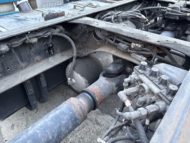 2016 Nissan Diesel クオン chassis auction photo 11