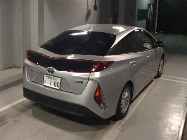 2017 Toyota Prius PHV Sナビパッケージ auction photo 5