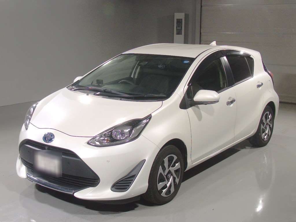 2021 Toyota Aqua S Style Black selected Japan auction vehicle