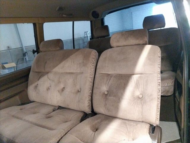 1986 Toyota Hiace Super Custom auction photo 6