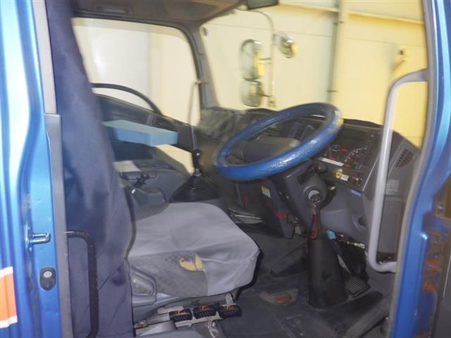 2009 Isuzu Forward 冷蔵・冷凍車 auction photo 6