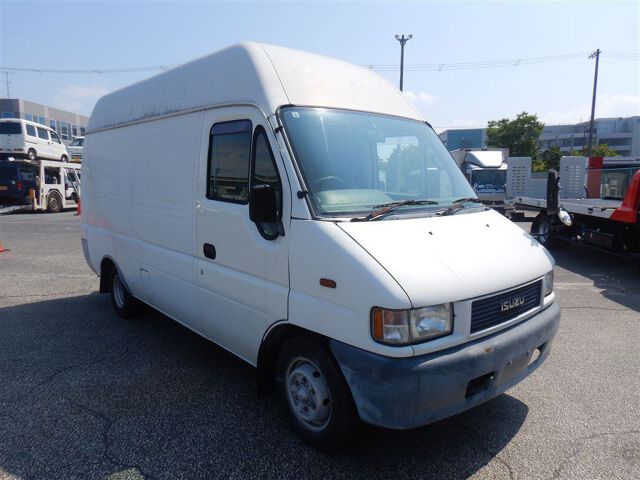 2001 Isuzu エルフUT バン Japan auction vehicle