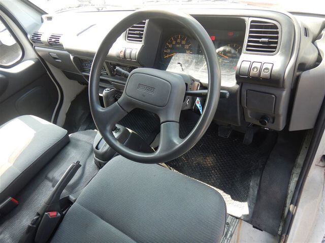2001 Isuzu エルフUT バン auction photo 3