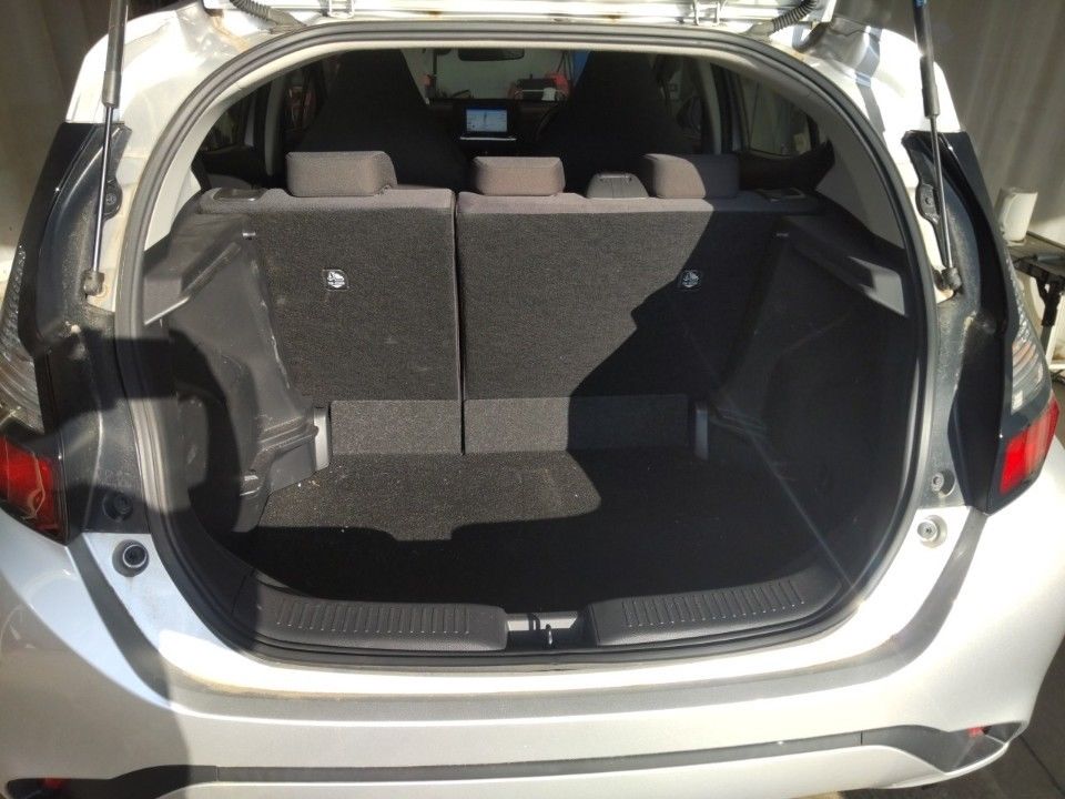 2023 Toyota Aqua auction photo 8