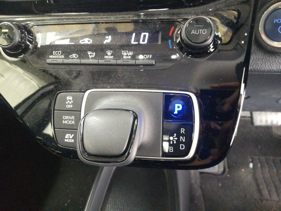 2023 Toyota Aqua auction photo 12