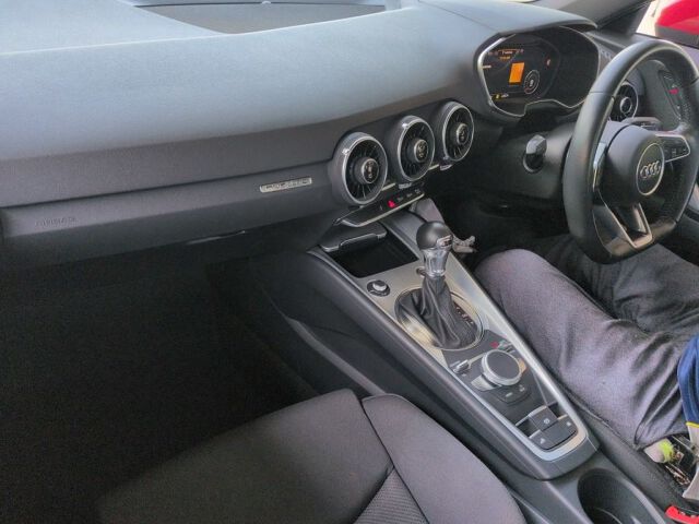 2015 Audi TTロードスター 2.0TFSIクワトロ 4WD auction photo 3