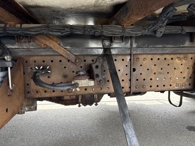 2010 Isuzu Elf レイゾウレイトウ auction photo 12