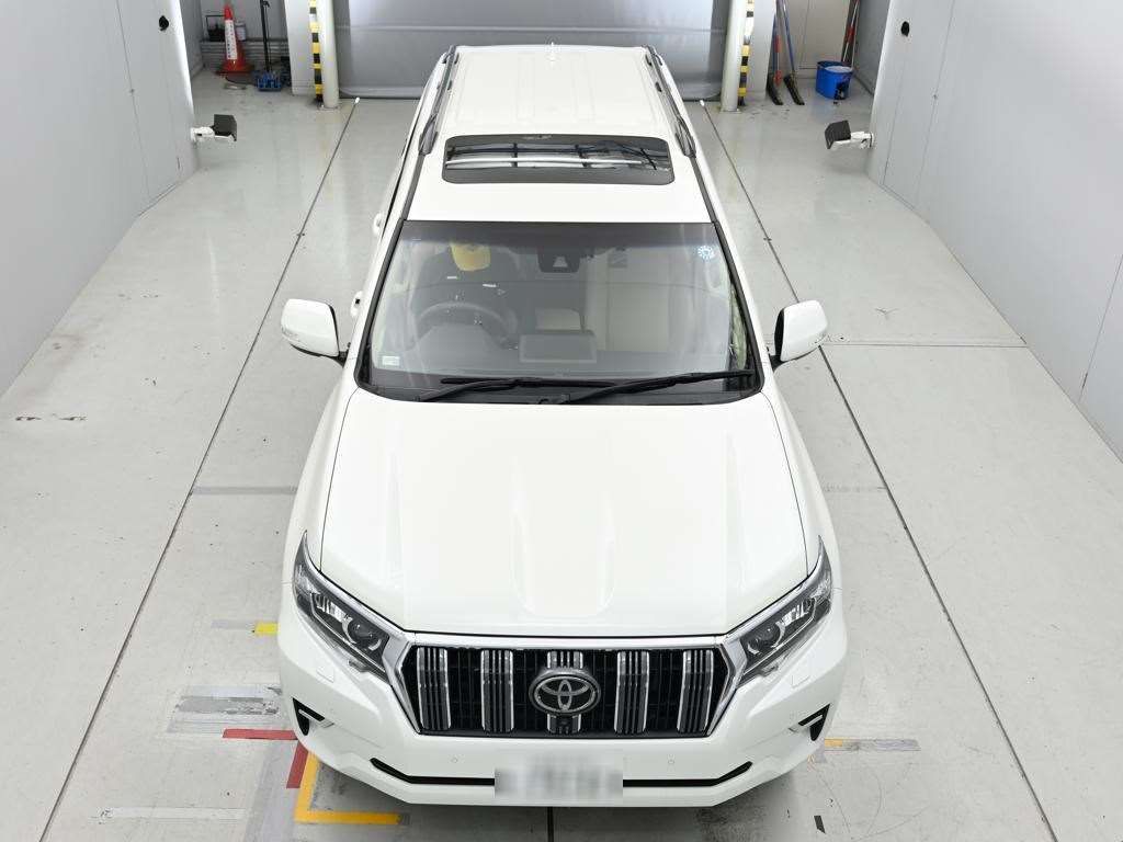 2022 Toyota Land Cruiser Prado TX L Package 4WD auction photo 7