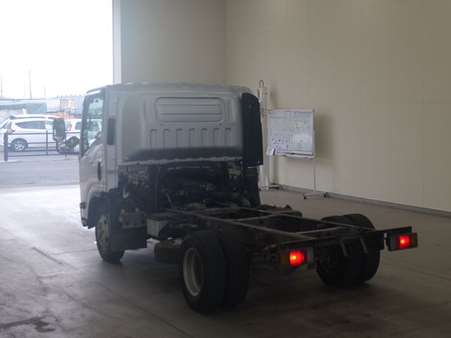 2008 Isuzu Elf シャーシ auction photo 2