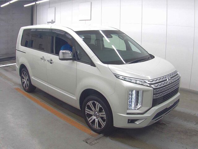 2021 Mitsubishi Delica D:5 P 4WD Japan auction vehicle