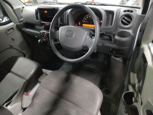 2025 Mazda Scrum PA auction photo 3