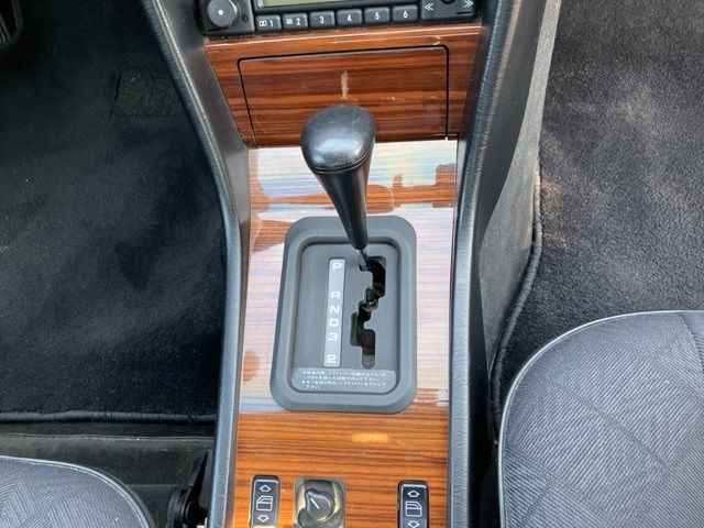1995 Mercedes-Benz E280 auction photo 5