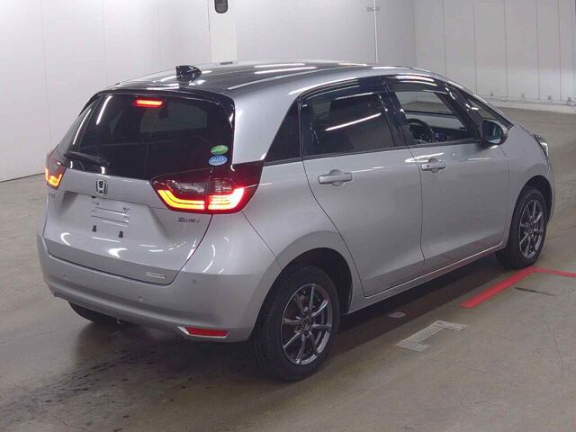 2021 Honda Fit EHEVベーシック 4WD auction photo 5