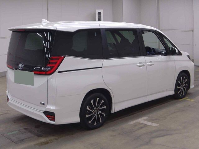 2025 Toyota Noah ハイブリッドS-Z auction photo 5
