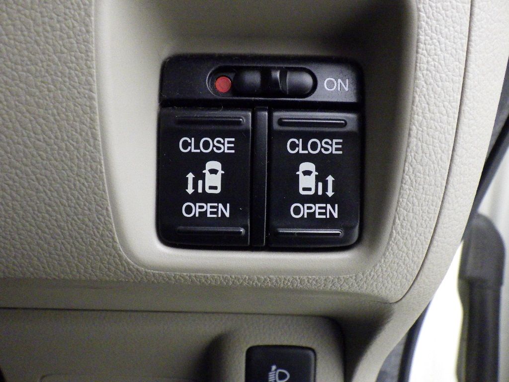 2012 Honda N-BOX 4WD G L Package auction photo 8
