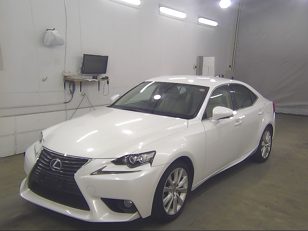 2013 Lexus IS300h auction photo 4