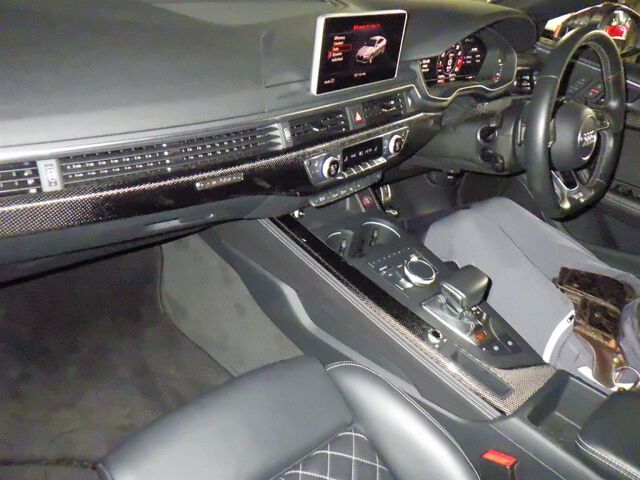 2020 Audi S5スポーツバック 4WD auction photo 3